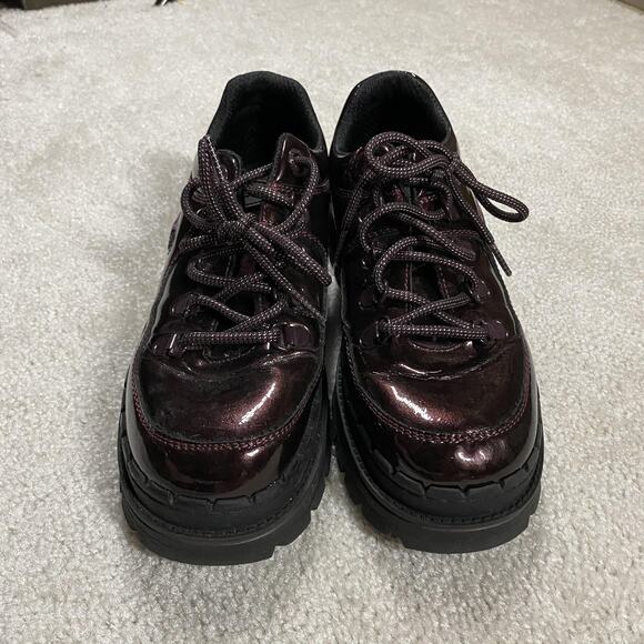 Y2K Skechers Platform Shoes Womens 7.5 Burgundy Lug Sole Sneakers SN 167073 - Picture 2 of 7
